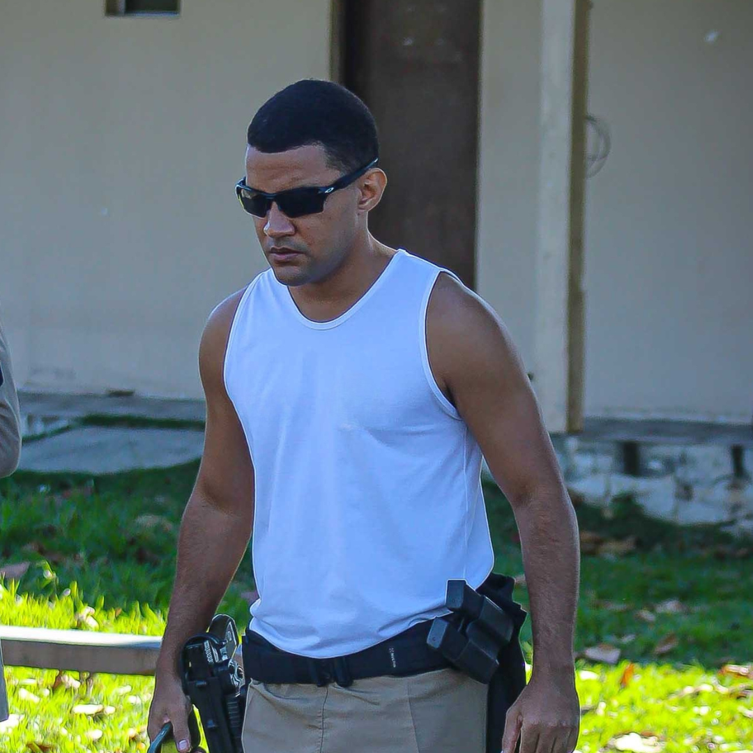 Hugo em traje tático, representando a Operação Recruta